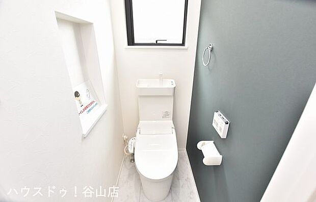 ”コスモス紫原店近くのこだわり設計の新築”の2階トイレ