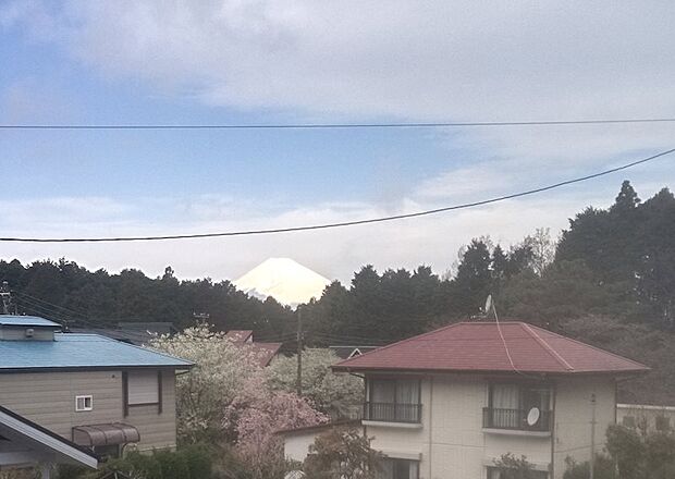 【眺望】オーナー様撮影。霊峰富士。快晴であればさらに綺麗に見ることができます。