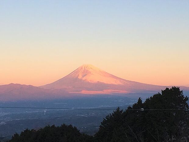 【富士山】夕方に、紅く染まる富士山。