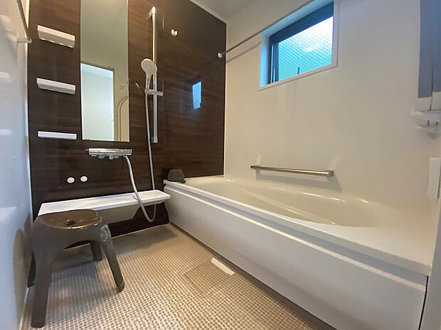 【浴室】フラットで利用しやすいよう浴室。