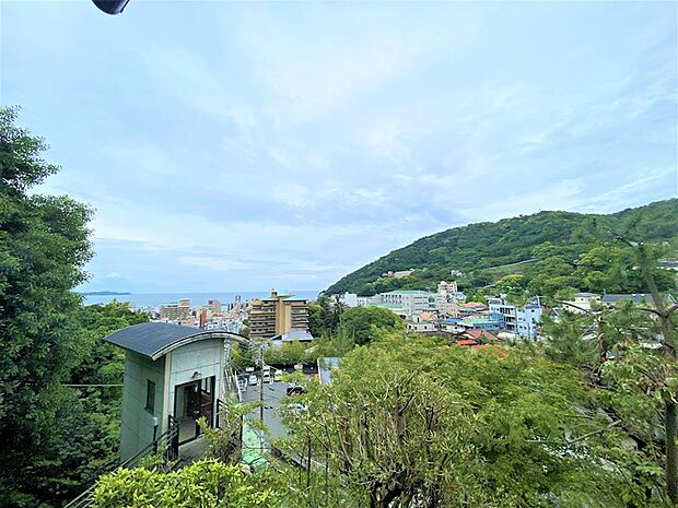 【View】熱海の街並み・海・山を楽しめる眺望です。
