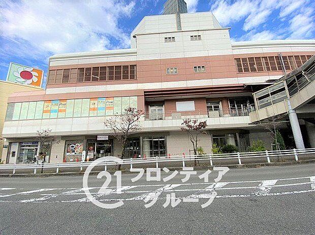 イズミヤショッピングセンター西神戸店 1010m