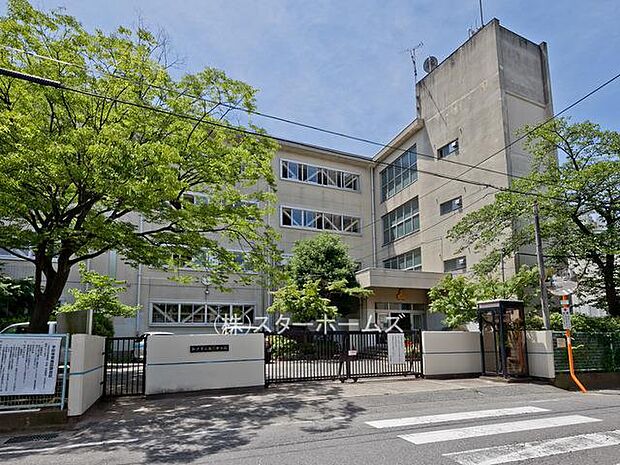 松戸市立第三中学校（530m）