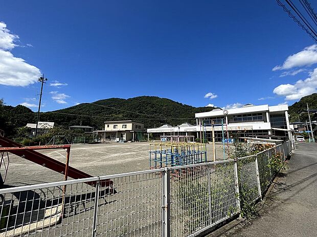 松田幼稚園770m