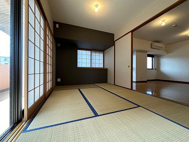 和室は畳表替えで雰囲気一新した6帖和室。