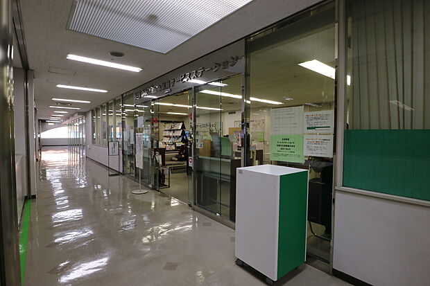 宝塚駅前サービスステーションの外観
