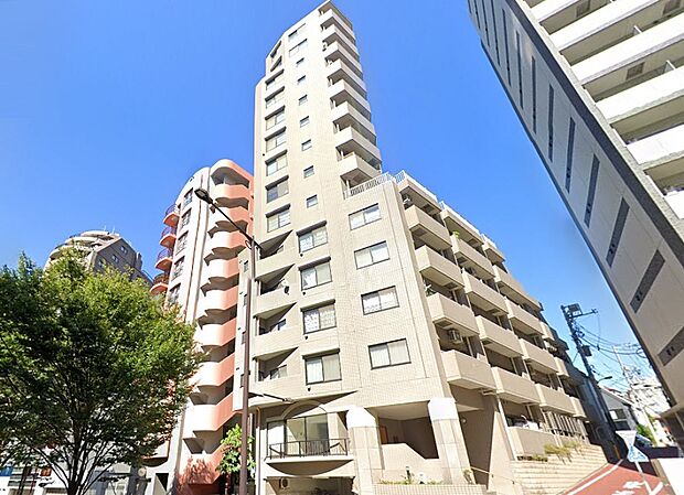 アクティビティなライフスタイルを過ごせる西新宿エリアのマンションです。