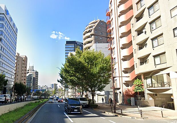 買い物や移動に不自由のない好立地！西新宿エリアが生活拠点になります！