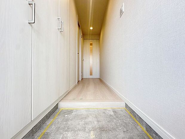 住まいの顔となる玄関スペースは、第一印象をよくしてくれるデザイン性も重要です。