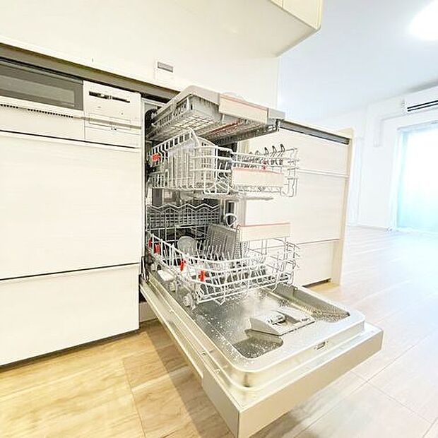 食洗機は高機能なドイツ製ブランドのBOSCHを採用！