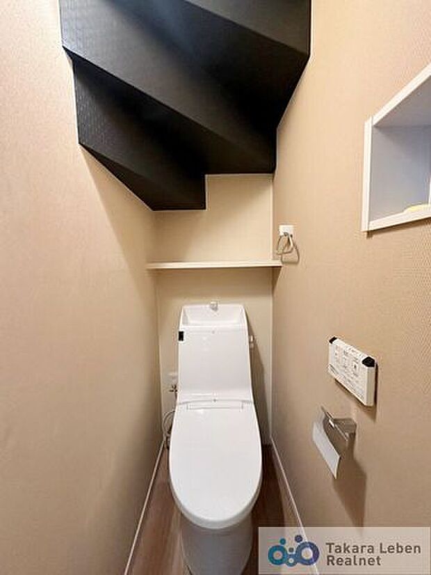 1Fトイレ。2か所にトイレがあり、朝のトイレラッシュを回避できそうです。