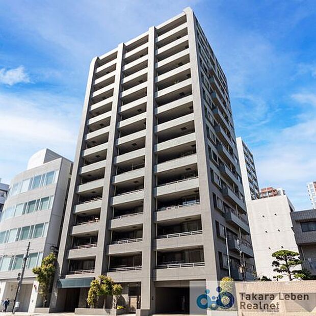総戸数39戸のマンション。京浜東北・根岸線「大宮」駅から徒歩11分の立地です。徒歩圏内に教育施設、買い物施設が揃っており、住環境は良好です♪