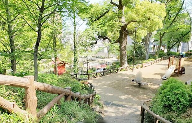 文京区立須藤公園 徒歩20分。 1570m