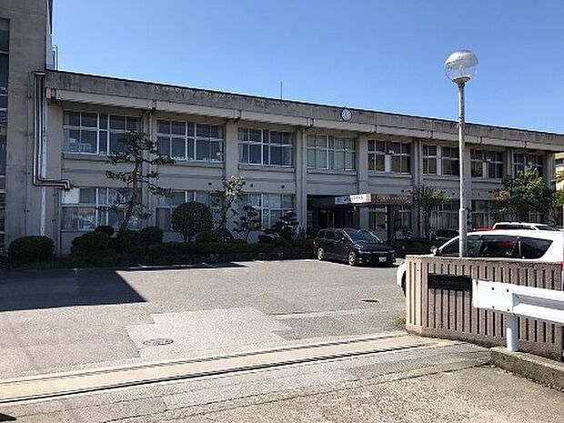 【中学校】彦根市立中央中学校まで80ｍ