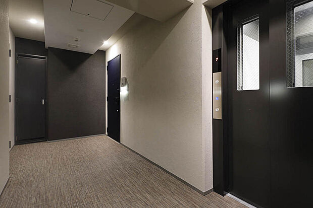 ■住戸フロアはホテルライクな内廊下採用