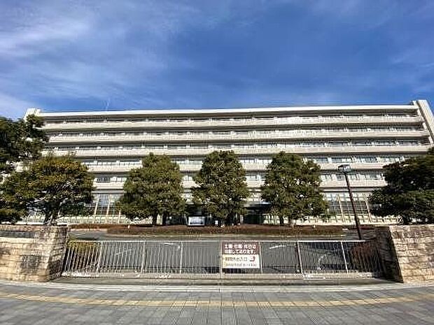 京都市立病院 580m