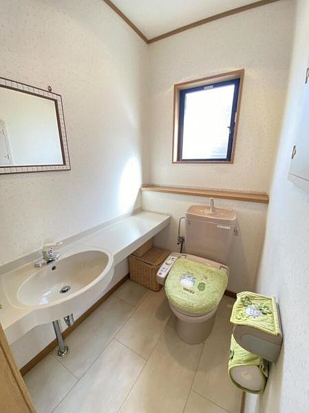 1・2階にトイレがございます！衛生面も安心の手洗い場つき