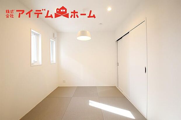 C棟 リビングから目が届く和室は、お子様の遊び場・ 家事スペースとして使うのもオススメです