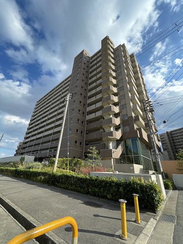 京阪東ローズタウン・ファインガーデンあゆみヶ丘(3SLDK) 13階の外観