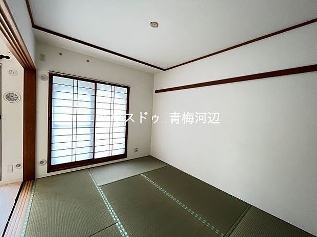 和室：リビングダイニング隣接の6畳の和室です。押入があるので、お部屋を広くお使いいただけます。