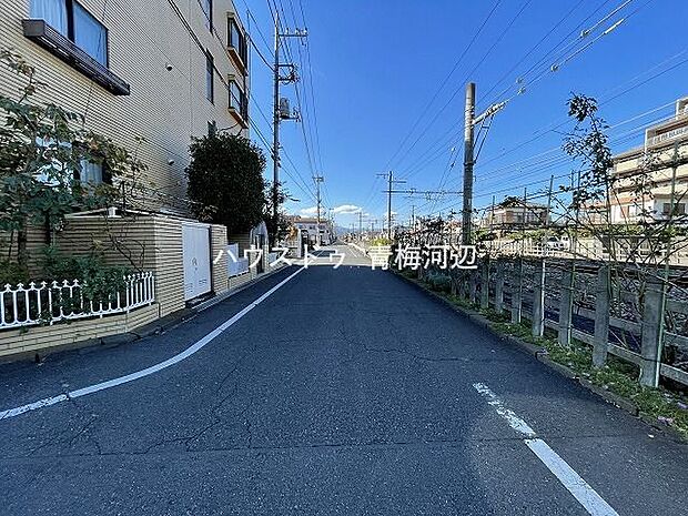 北側前面道路