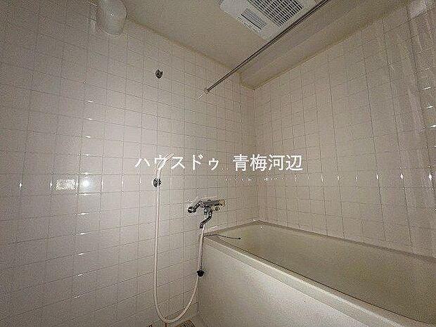 清潔感のある浴室です。