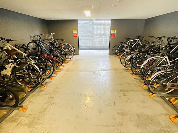 屋根付き駐輪場！雨から大切な自転車を守ることができます！