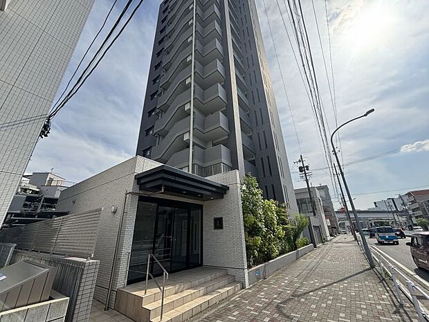 地下鉄名城線「ナゴヤドーム前矢田」駅徒歩約2分で通勤・お買い物に便利な立地のマンションです♪