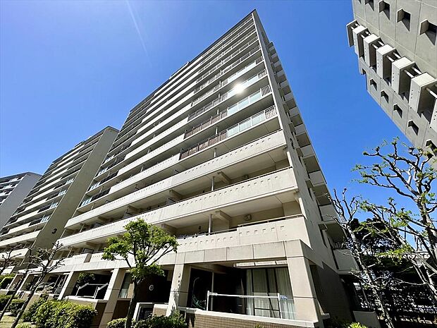 ウェルシティ横須賀ポートバレーヌ２番館　新規リフォーム中(3LDK) 1階/１０４号室の外観