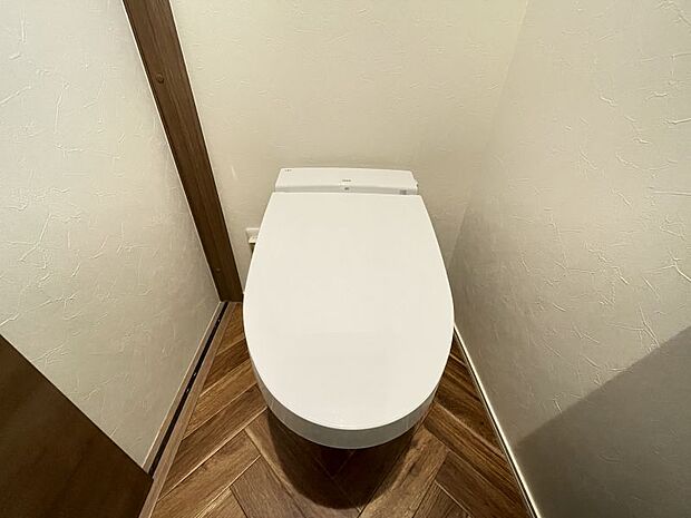 トイレは各階に一つずつあるので、ご家族が多い方でも安心！