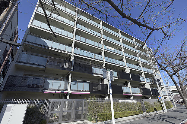 総戸数87戸、地上7階建てマンション「クリオ南太田」の3階部分のお部屋をご紹介します。