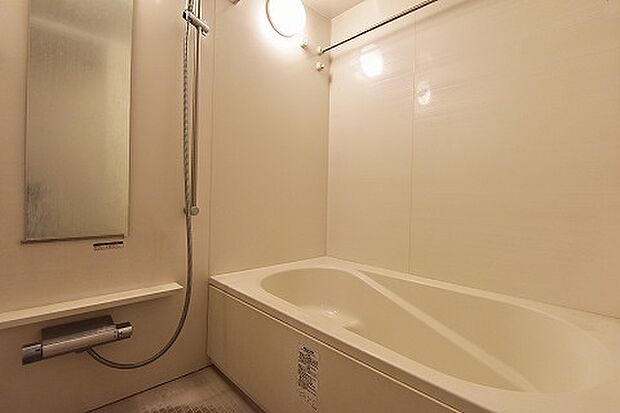 ■1418サイズのゆったりとした浴室(浴室換気乾燥機付)