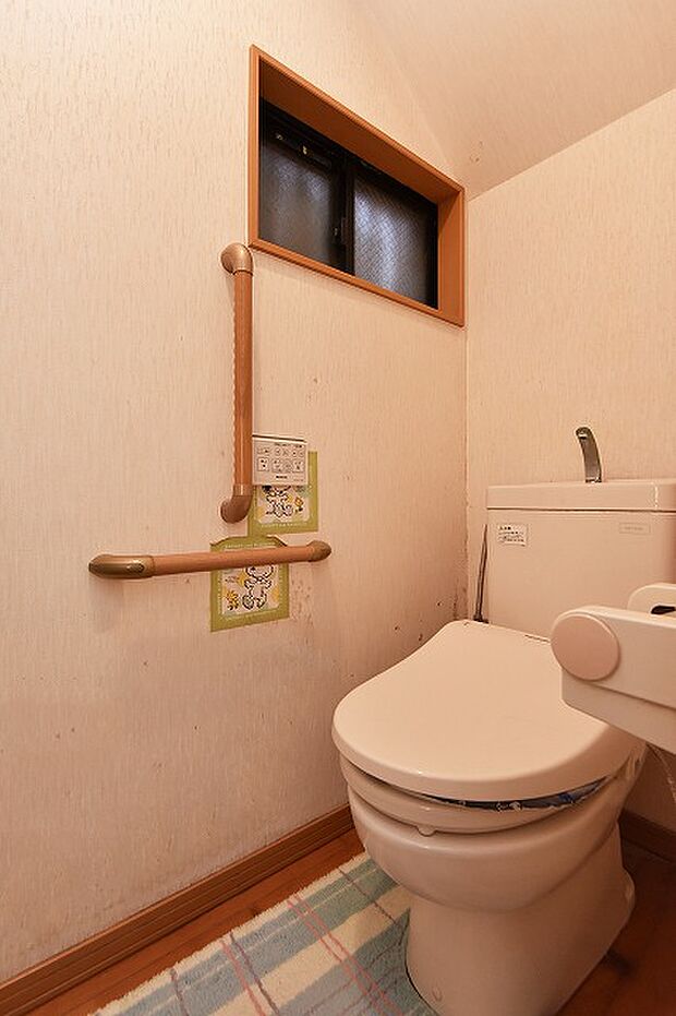 1階：温水洗浄便座付きトイレ。