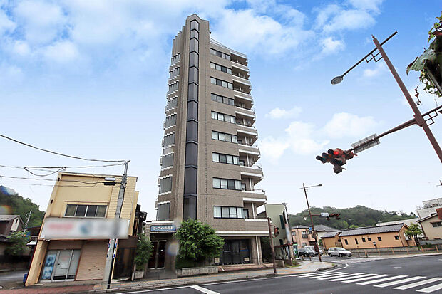 11階建ての10階　11階の物件(　^^　)　郵便局　銀行　スーパーなども近く、生活に便利(　^^　)　
