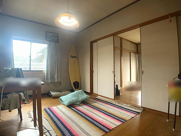 「洋室」■隣の洋室と空間を繋げて広くお部屋を利用することが可能です。