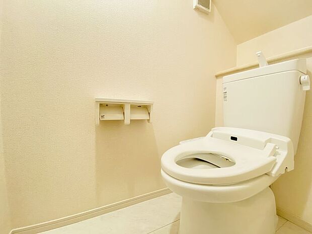 トイレは1・2階にあるので重なる朝も安心です！