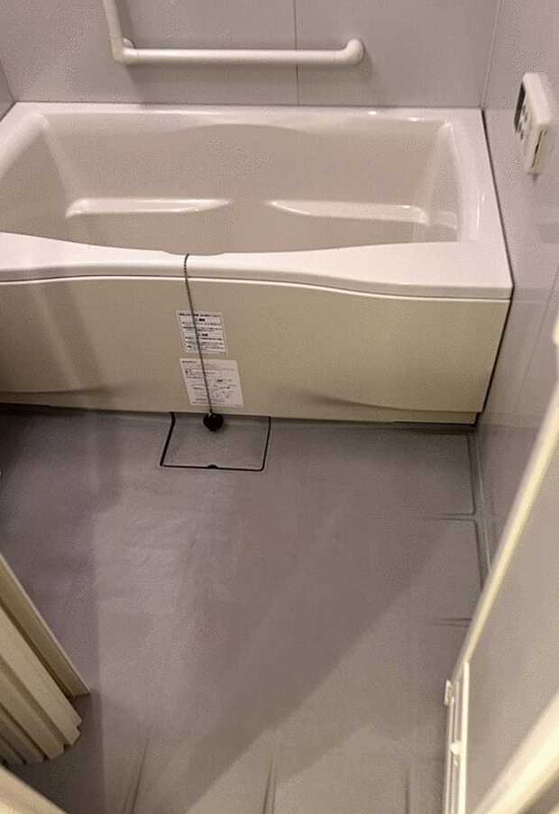 浴室乾燥機付きバスルーム