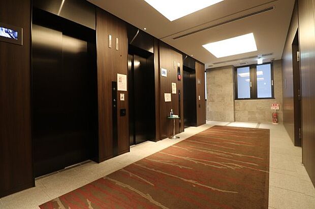 【エレベーターホール】エレベーターホールです。3基ございます。