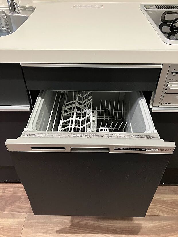 2021年交換のキッチンには食器洗い乾燥機も付いており便利です！
