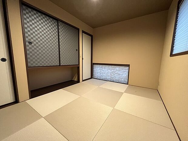 1階の玄関横にある和室は玄関から直接入れる為来客用のスペースとしても重宝します。