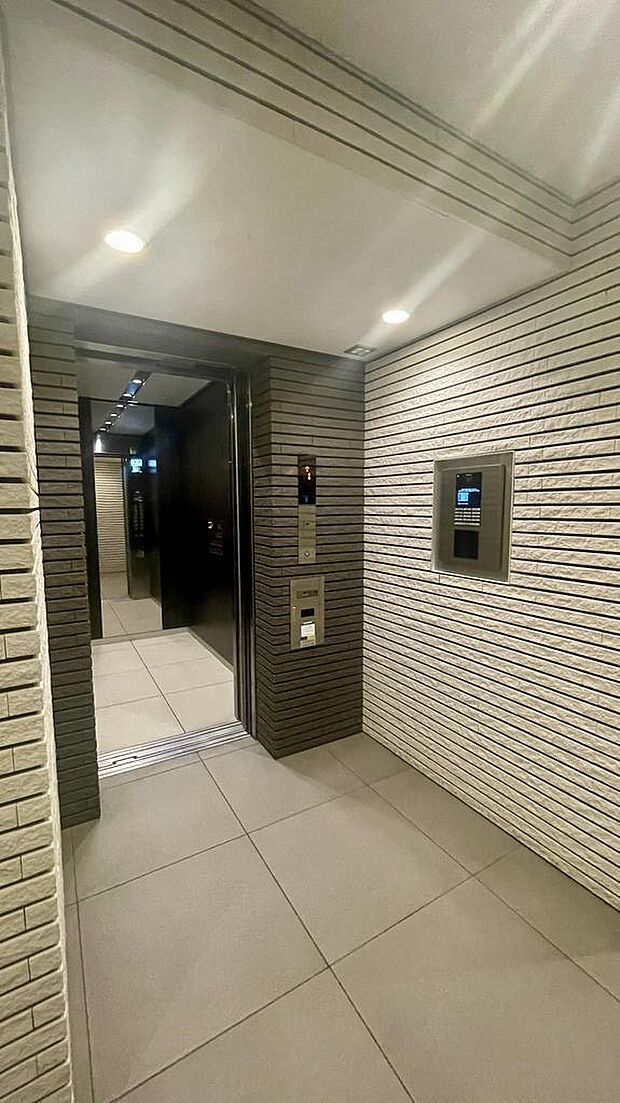 エントランス+エレベーター前のダブルオートロックシステム