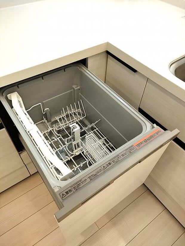 ・食器洗い乾燥機　　手肌に優しく、家事の時短にもなる食洗機を完備。