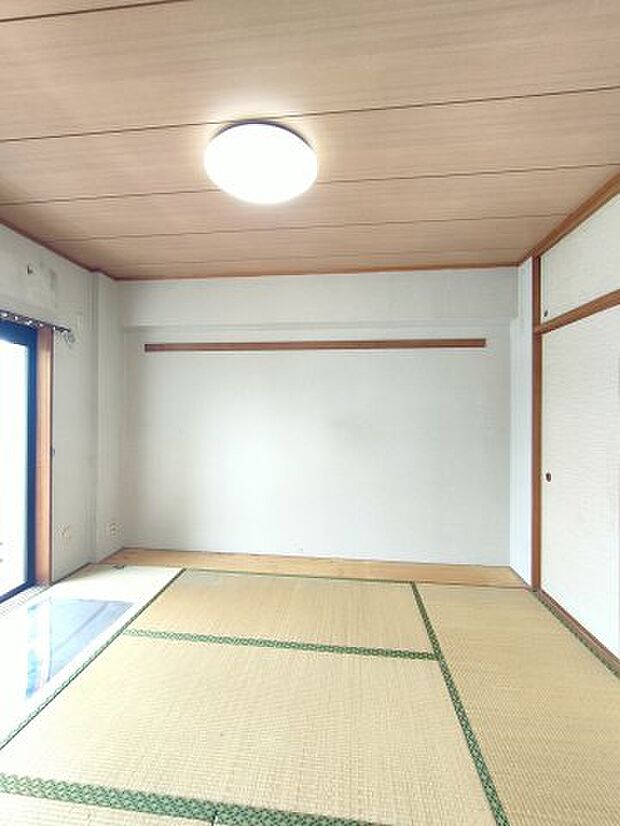 【和室】　人気の和室スペース！畳・障子日本だからこそ味わえる和の空間をぜひ堪能してみてください♪