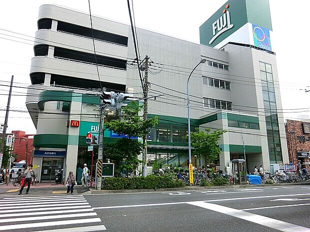 スーパー 270m Fuji横浜南店