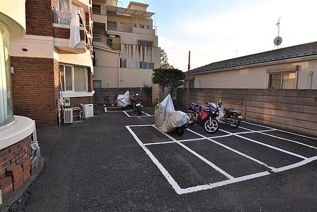 駐輪場、バイク置き場