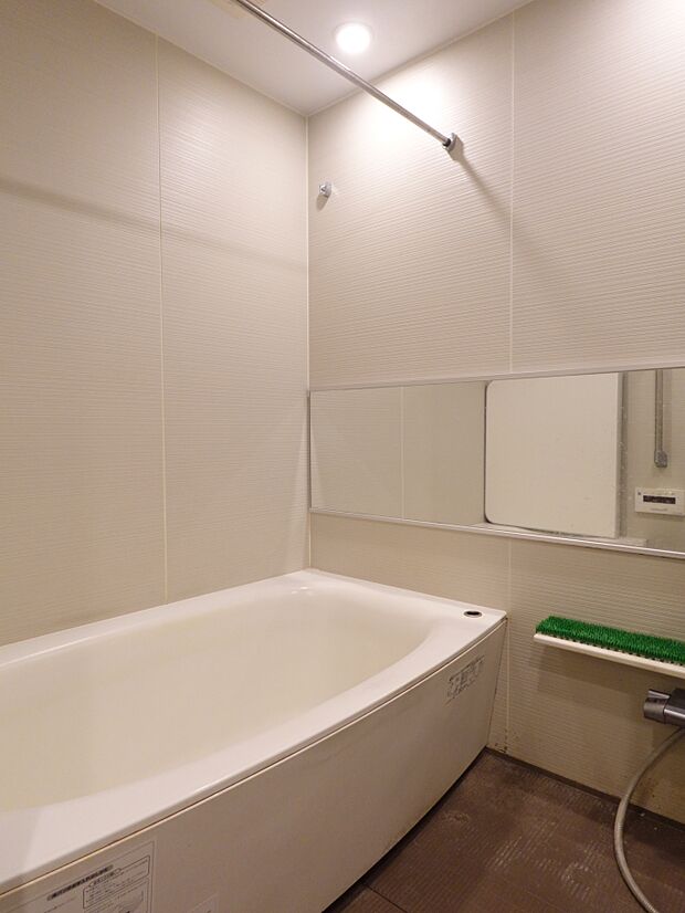 1418サイズの浴室はゆったりおくつろぎいただける広めのサイズです