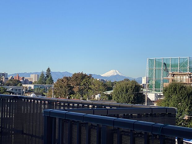 晴れた日には富士山も望める眺望（眺望は永続的に保証されるものではありません）