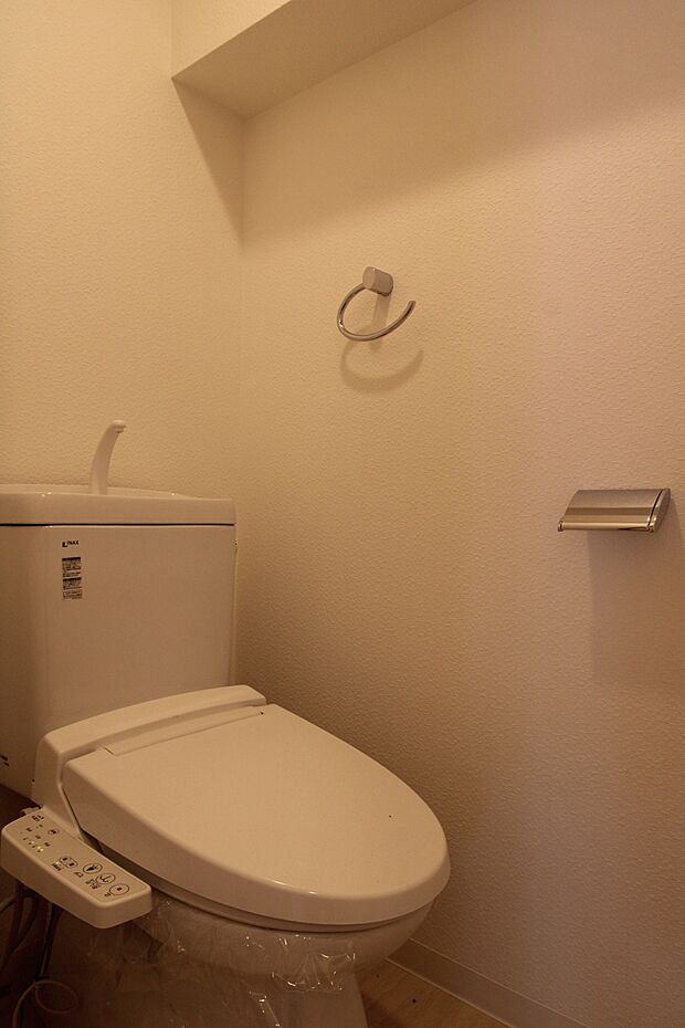 トイレは温水便座機能付きです