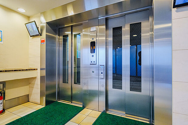マンション内にはオートロック機能を完備したエレベーター2基あり
