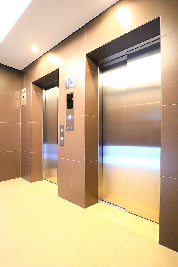 　エレベーターが2基ございます。